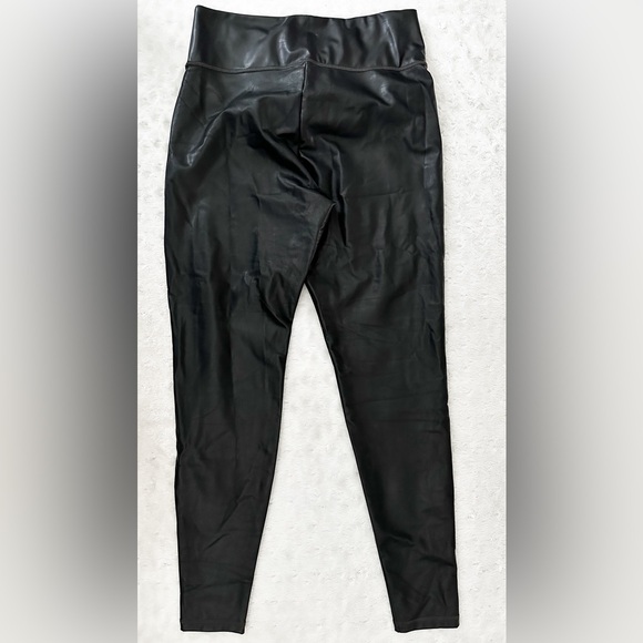 NWOT- ATHLETA - ALL OVER GLEAM TIGHT in Black - Picture 6 of 11